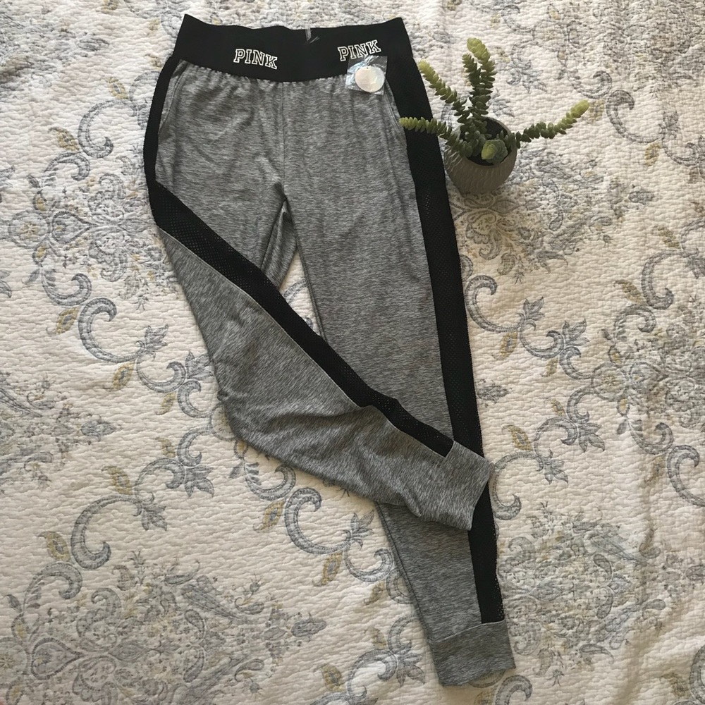 NWT PINK Victoria’s Secret size Small Yoga capris